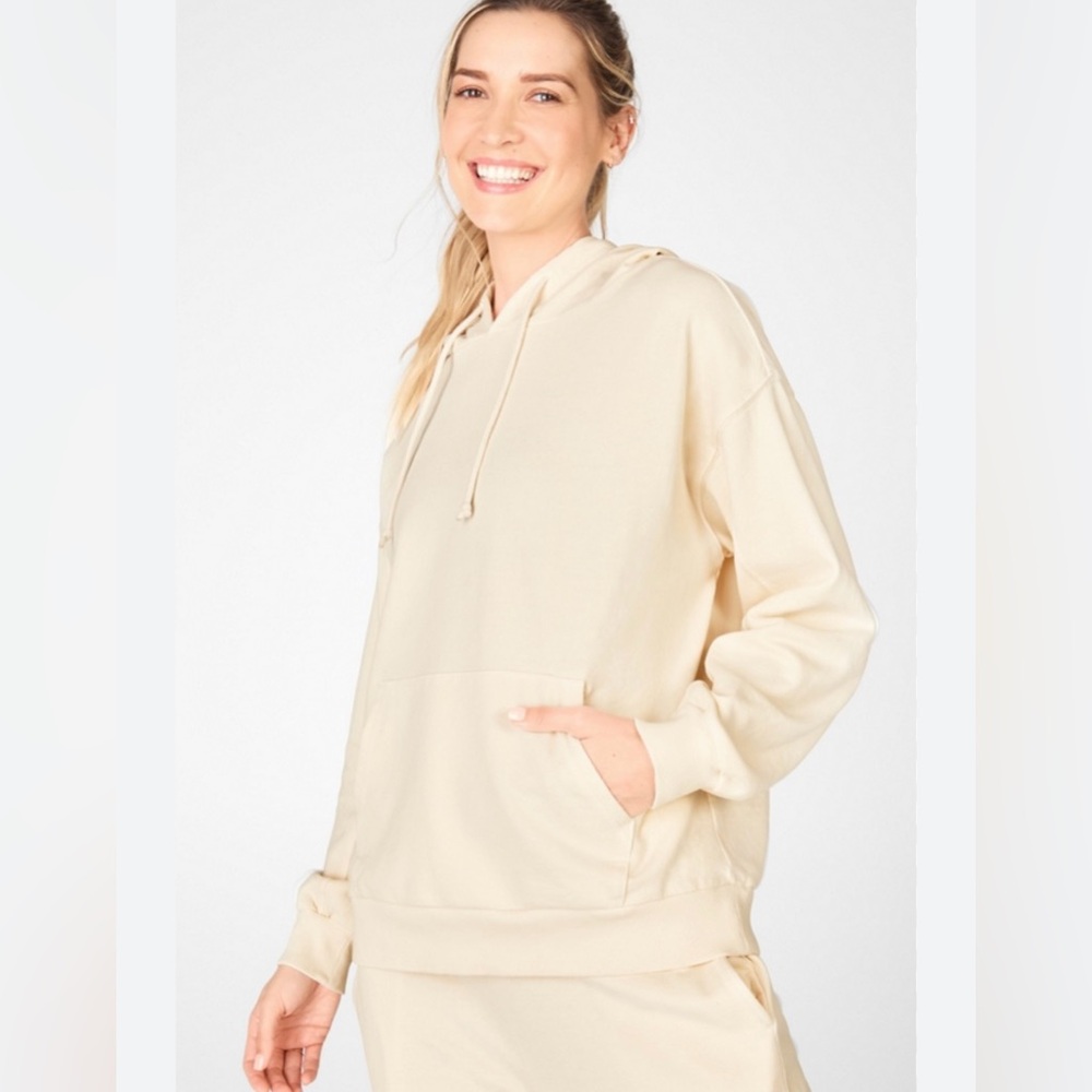 Balance Collection Women’s Cream Hoodie Size XL